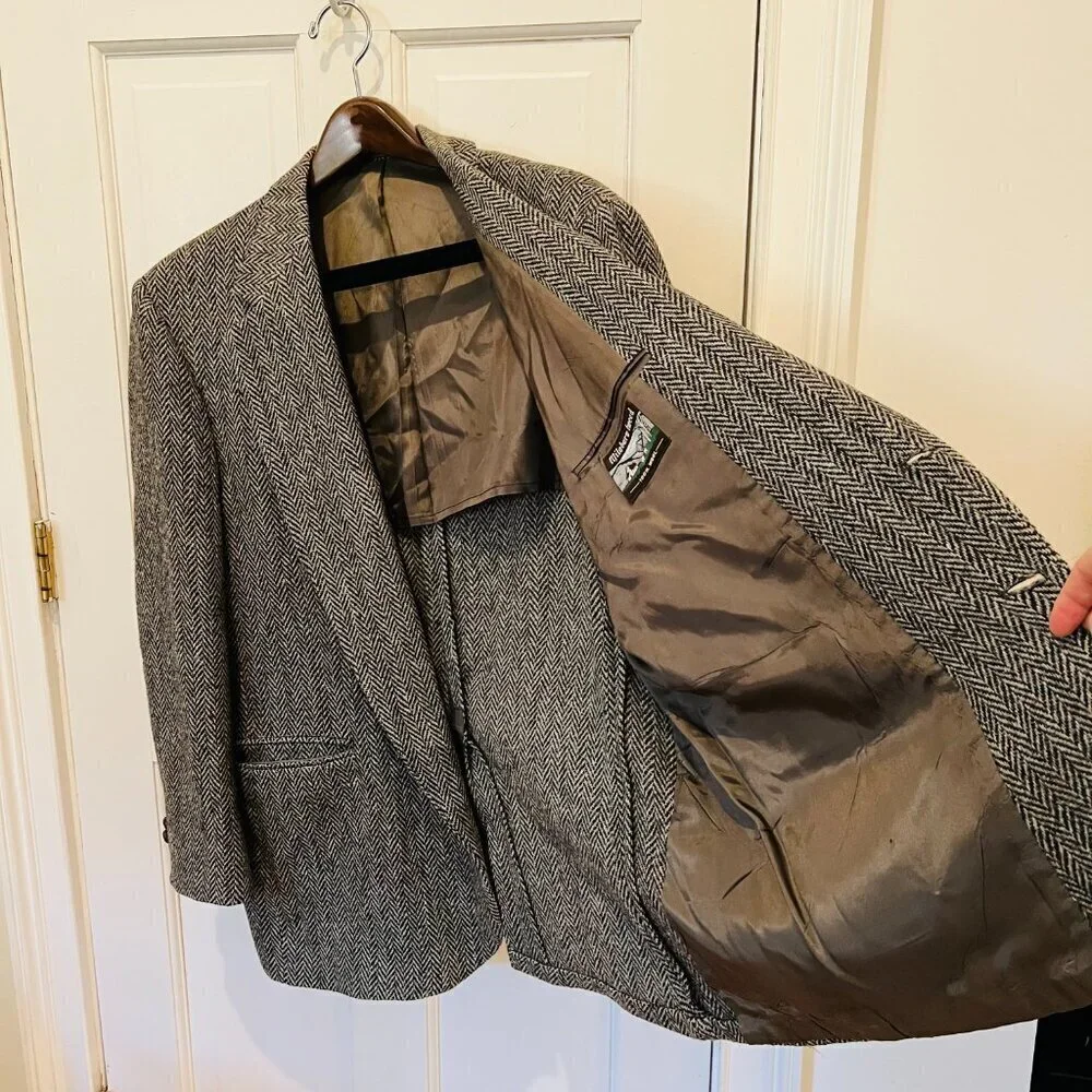MILNBURN TWEED Vintage Mens Blazer Sport Coat Two Button Jacket 44 R Gray Suits